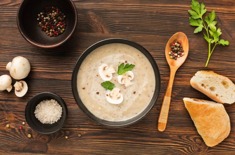 Immune-Boosting Garlic Soup Recipe To Feel Warm